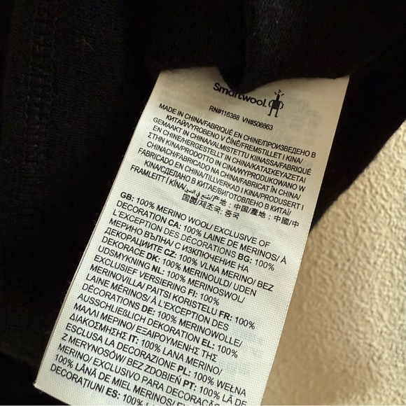 Smartwool Classic Thermal Merino 1/4 Zip base layer top Size Medium - Picture 7 of 9